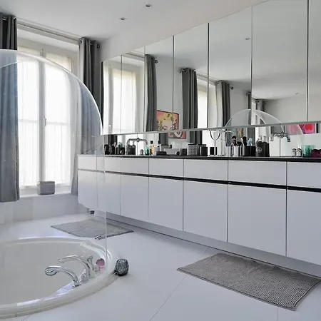 Loft Stern, Carre D'or Marseille, 10 Pers, 3 Chambres, 260 M2, Dernier Etage