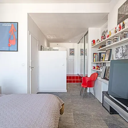 Apartment Loft Stern, Carre D'or Marseille, 10 Pers, 3 Chambres, 260 M2, Dernier Etage Marseille