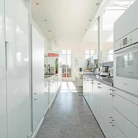 Loft Stern, Carre D'or Marseille, 10 Pers, 3 Chambres, 260 M2, Dernier Etage