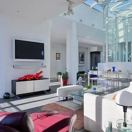 Apartment Loft Stern, Carre D'or Marseille, 10 Pers, 3 Chambres, 260 M2, Dernier Etage *