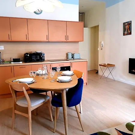 Apartment Chez Laura & Thomas - T3 Centre Ville, Proche Vieux Port, Opera, Place Aux Huiles *