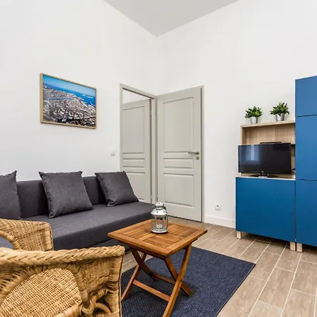 L'escapade Marseillaise T2 Moderne Avec Cuisine Equipee Et A 5 Min Du Vieux-port Appartement Marseille