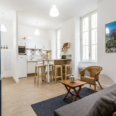 L'escapade Marseillaise T2 Moderne Avec Cuisine Equipee Et A 5 Min Du Vieux-port Appartement