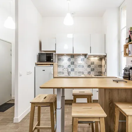 Appartement L'escapade Marseillaise T2 Moderne Avec Cuisine Equipee Et A 5 Min Du Vieux-port *