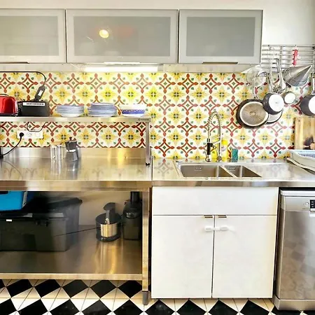3 Bedroom With Beautiful View Old Port Marseille