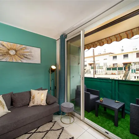 3 Avec Terrasse Et Parking Marseille