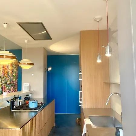 Click! Magical Views Notre-Dame, Vieux Port & Rooftops - Walk To All Apartment