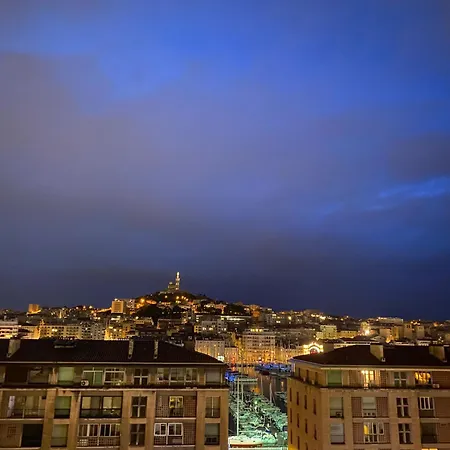 Click! Magical Views Notre-Dame, Vieux Port & Rooftops - Walk To All * Marseille