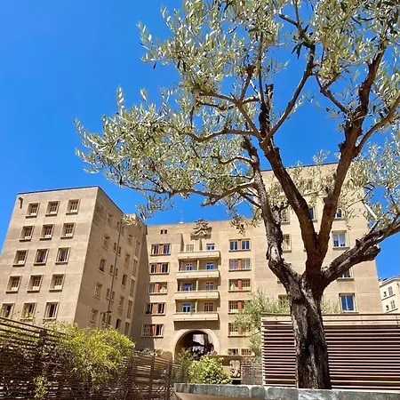 Apartment Click! Magical Views Notre-Dame, Vieux Port & Rooftops - Walk To All Marseille