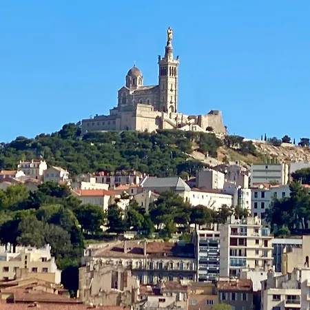 Click! Magical Views Notre-Dame, Vieux Port & Rooftops - Walk To All Apartment Marseille