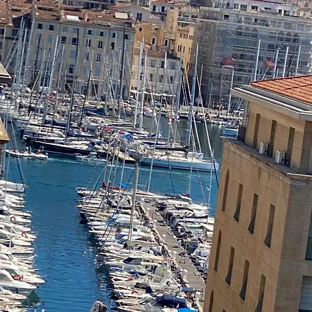 Click! Magical Views Notre-Dame, Vieux Port & Rooftops - Walk To All * Marseille