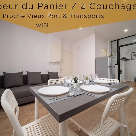 Equipe 4 Personnes Au Coeur Du Panier * Marseille