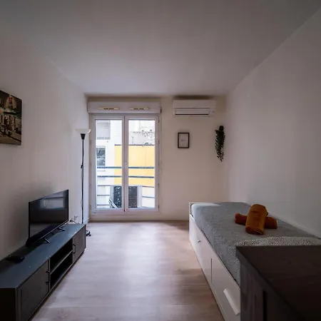 Equipe Avec Parking A 6min A Pied De La Gare St Charles Appartement Marseille