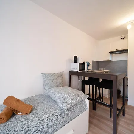 Equipe Avec Parking A 6min A Pied De La Gare St Charles Appartement Marseille