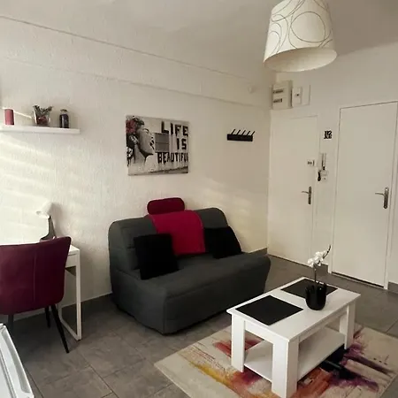 Apartment Mignon Pour 2 Pers, Quartier Metro A 1min