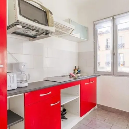 Mignon Pour 2 Pers, Quartier Metro A 1min Apartment