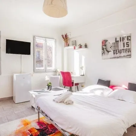 Mignon Pour 2 Pers, Quartier Metro A 1min Apartment