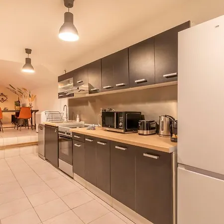 Near Gare Saint-charles - Cours Julien Apartment Marseille