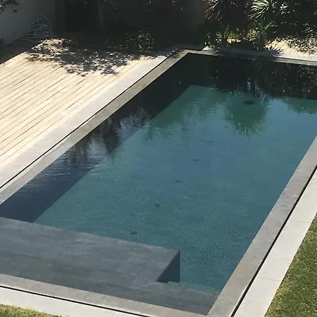 House With Pool * Marseille