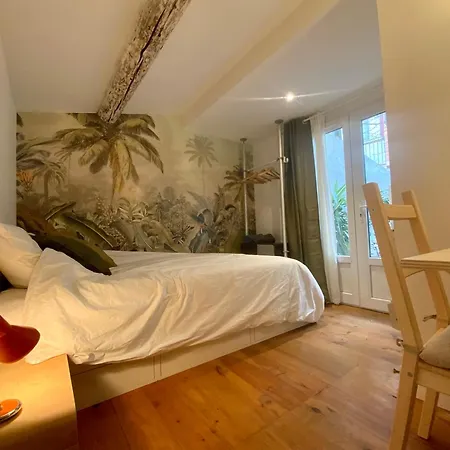 Apartment Au Fond Du Jardin Marseille