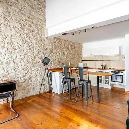 Perle Rare A Castellane - Cosy Et *