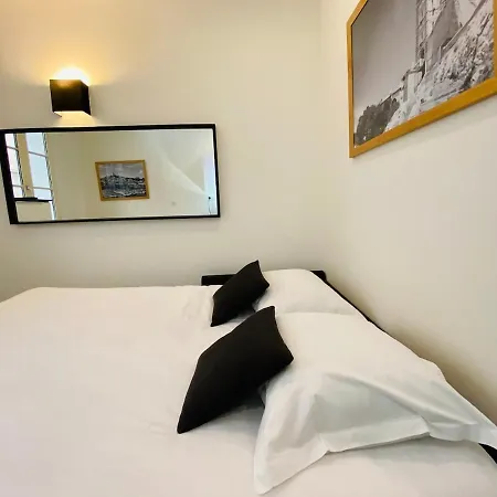 Apartment Vieux Port 1-1