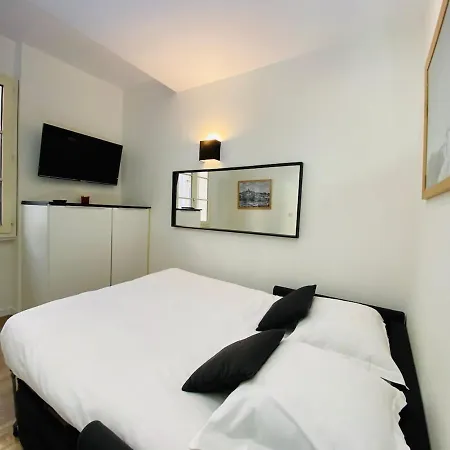 Apartment Vieux Port 1-1