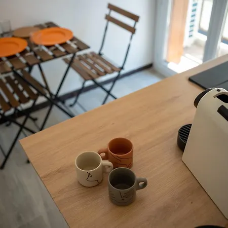 Climatise Equipe 4 Couchages A 5min A Pied De La Gare St Charles Apartment Marseille