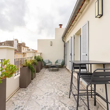 Hotel apartamentowy Paradise Earth & Sea