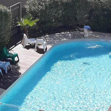 Beau Prado Parc Piscine Stade