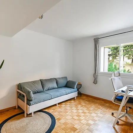 Apartment Charming T3 Of 60 M2 With Balcony In *