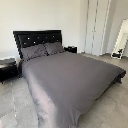 Apartment T2 Avec Piscine Et Climatisation A St Just *