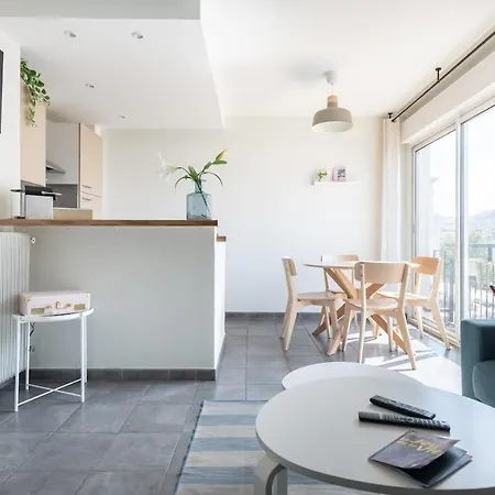 Appartement Bel Moderne Et Lumineux Canebiere, Pour 4 Personnes Marseilles