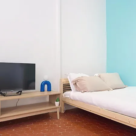Apartment Lumineux - Cours Julien - Les Freres De La Loc'