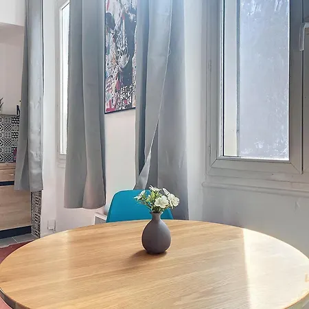 Apartment Lumineux - Cours Julien - Les Freres De La Loc'