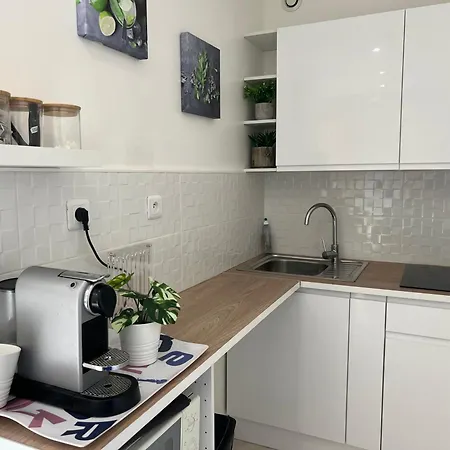 Apartment La Pointe Rouge Bord De
