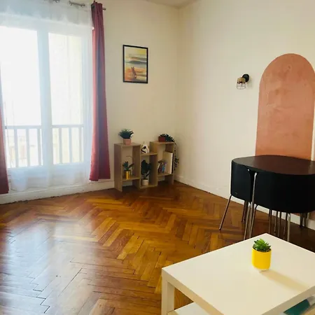Avec Vue En Plein Coeur Du Panier Apartment