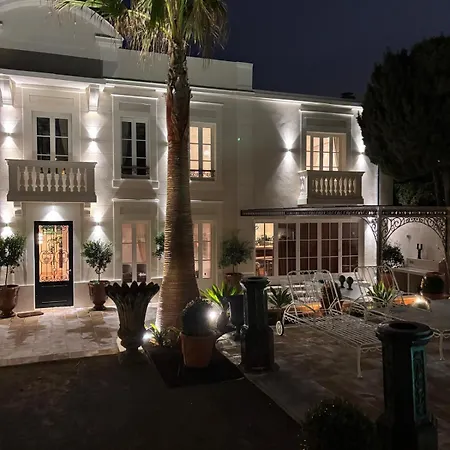 Paquerette, Villa *