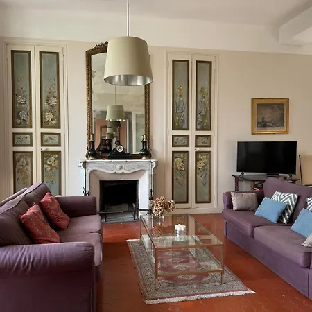 Bastide Provencale Avec Piscine Villa