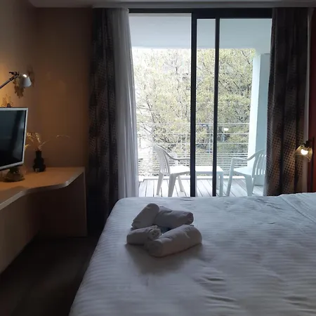 Beau Prado Parc Piscine Stade Apartment *