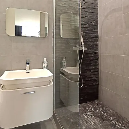 Apartment Petit Cocon Idealement Place Proche Du Stade