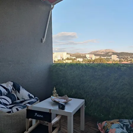 Entre Et Stade Velodrome Homestay