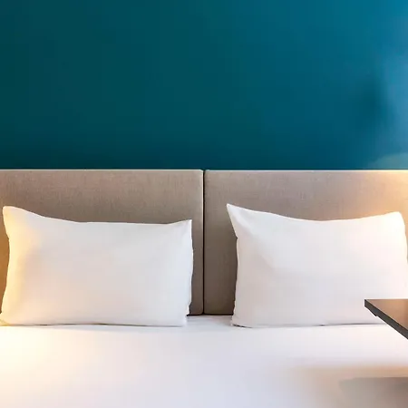 Hotel Ibis Centre Prefecture 3*