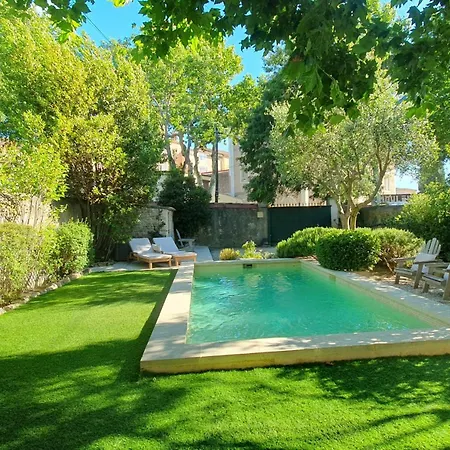 Maison D'Hotes La Bastide De Patou, Suite De 2 A 6 Personnes *