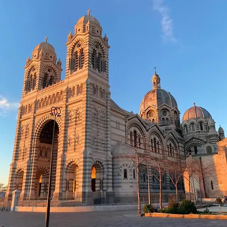 Superb 56 M Near Vieux-port And The Panier Marseille