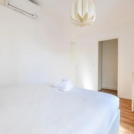 3 Ch Avec Balcon A La Joliette Lägenhet *