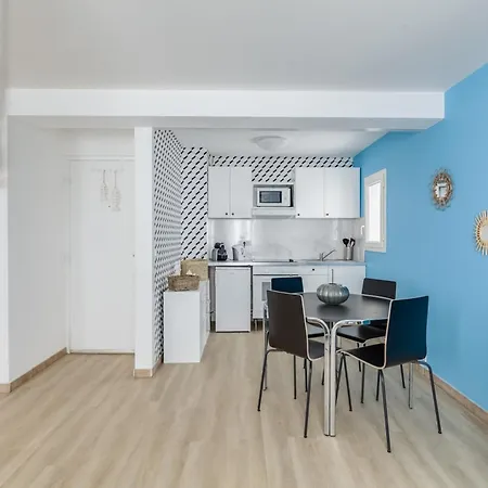 Petit Cocon Pres Des Plages - Proche Centre Apartment *