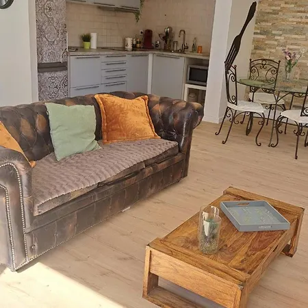 T2 Avec Terrasse Calme Absolue Dans Marseille