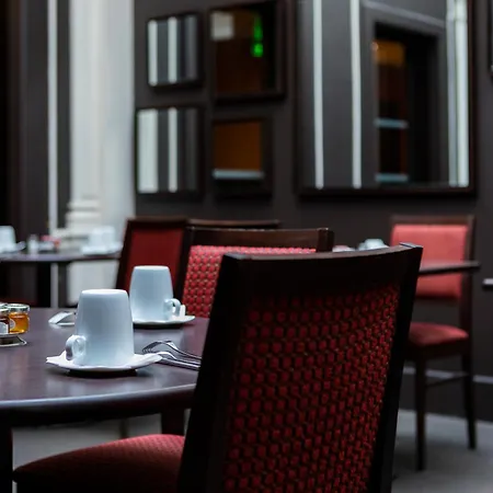 Escale Oceania Vieux Port Otel 3*