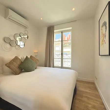 Aparthotel Du Vieux Port 4*
